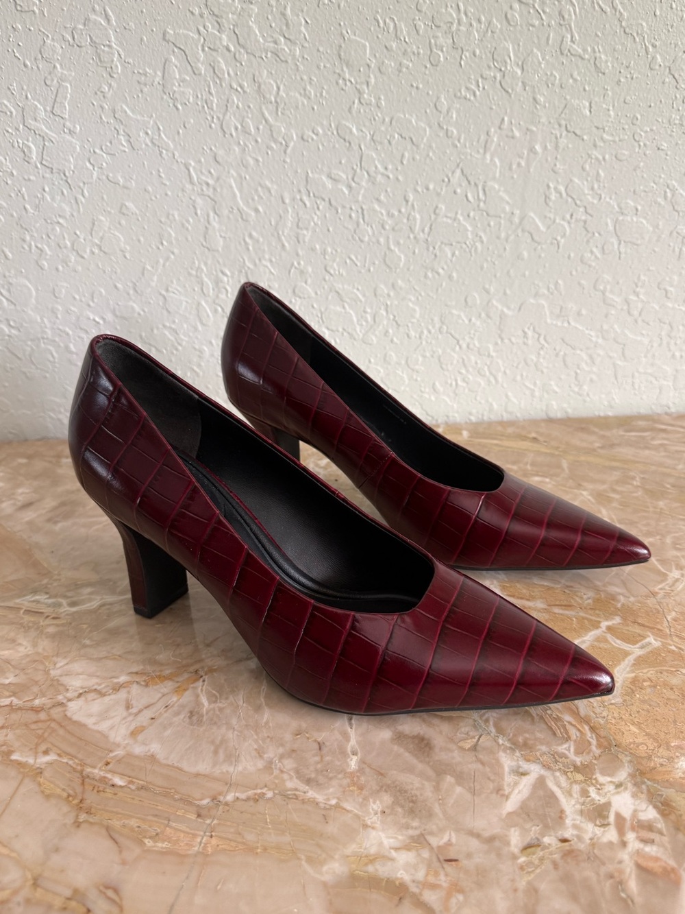 Vince Cherry Croco Print Leather Pointed Heel